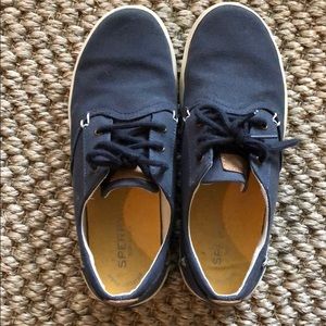 Sperry sneaker
